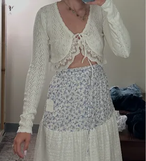 White Lace Blouse Altar'd State thumbnail 1