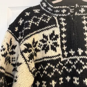 VTG 100% Wool Sweater XS Nepal 1/4 Zip Snowflakes Thick Fisherman Cozycore Cabin thumbnail 3