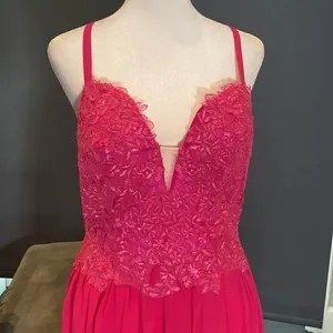 Women’s Pink Full Length Prom Party Dress Lace Appliqué Spaghetti Straps Size 8 thumbnail 2