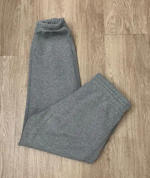 aritzia sweatpants thumbnail 1