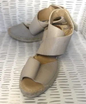 Kanna Spain Women 38 7.5 Taupe Pebbled Leather Espadrille Wedge Sandals‎ Boho thumbnail 1