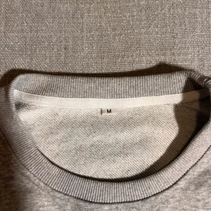 North Pole University‎ Sweatshirt Women's Size M Grey Pullover Long Sleeve thumbnail 3