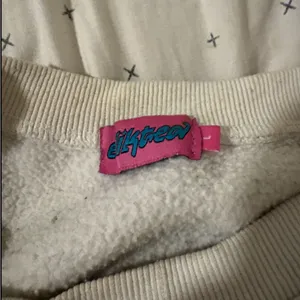 Edikted Graphic Sweatshirt thumbnail 2
