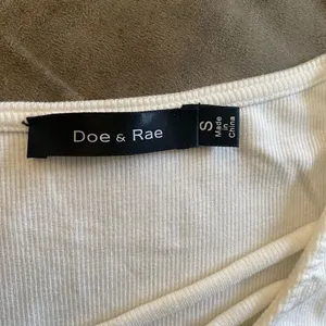 Doe & Rae White Ribbed Criss Cross Neckline Tank Top Size Small thumbnail 6