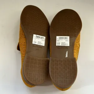 Clark's Women's Loafers Trish Calla Perforate Loafers Yellow Size 6 1/2M thumbnail 6