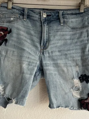Abercrombie & Fitch Harper Low-Rise Floral Embroidered Jean Shorts Size 27 thumbnail 2