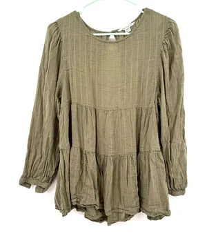 American Eagle size medium‎ long sleeve tiered green blouse peekaboo back thumbnail 1