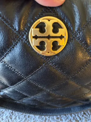Authentic Tory Burch WILLA Quilted Chain Tote - Black NWT thumbnail 4
