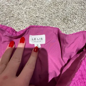 Le Lis Fuchsia Textured Pencil Skirt thumbnail 3
