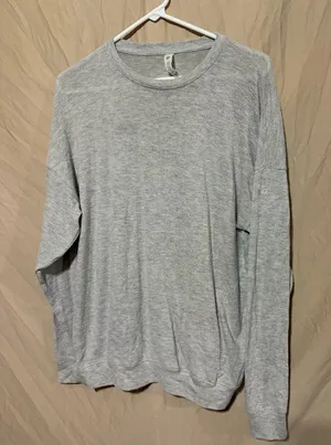 Alo yoga long sleeve thumbnail 1