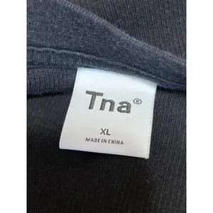 Aritzia TNA Womens Black Long Sleeve Crew Neck Knit T Shirt Tee Crop Top Size XL thumbnail 3