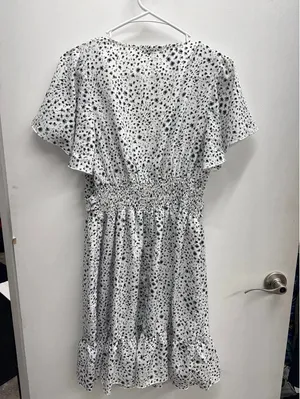 Women’s Size small dress thumbnail 8