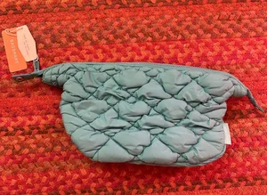 NWT BAGSMART Quilted Teal Cosmetic Toiletry full zip pouch thumbnail 1