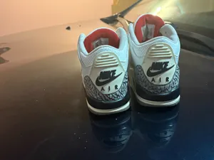 Nike Jordan Air Jordan 3 Retro White Cement Reimagined – Size 5Y – Used thumbnail 3