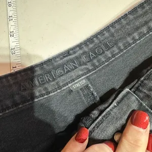 American Eagle Black 90s Boyfriend‎ Distressed CutOff Hi Rise Denim Shorts Sz 12 thumbnail 11