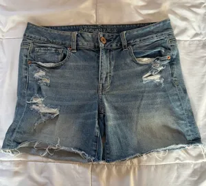 American Eagle Shorts Outfitters thumbnail 1