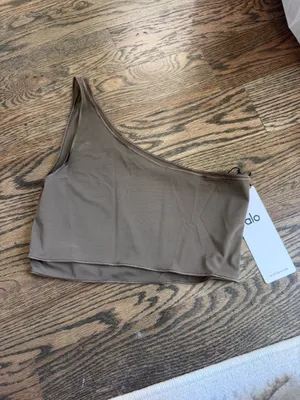 Alo Yoga Top Crop thumbnail 2