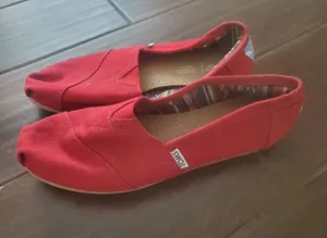 TOMS Red Canvas Slip-On Flats Size 8 Worn Once So Like New Condution thumbnail 1