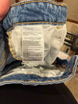 Old Navy Kicker Bootcut Jeans thumbnail 6