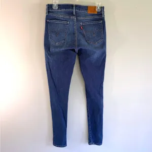 Women's‎ Levi's Jeans Curvy Medium Wash Denim 28x29 Capsule Wardrobe US Size 6 thumbnail 11