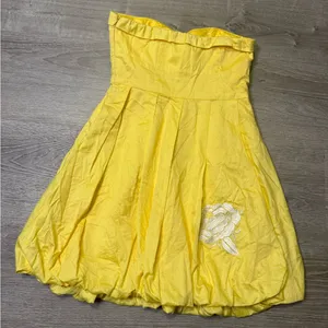 •TWENTY ONE• YELLOW STRAPLESS BUBBLE DRESS thumbnail 6