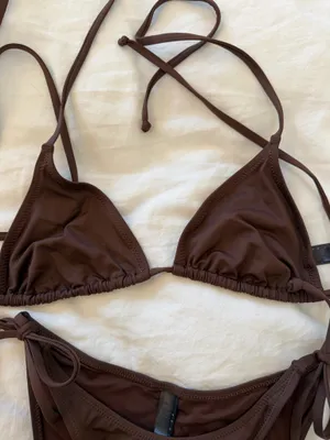 Skims bikini set thumbnail 2