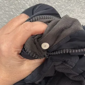 Lululemon Puffer Jacket size 6 *rare thumbnail 10