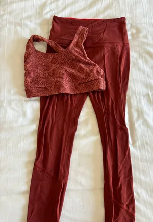 Athleta Workout Set thumbnail 1