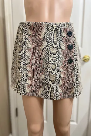 Haute Monde Snake Print Shorts size M thumbnail 1