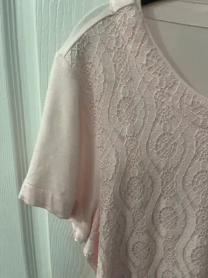 Croft & Barrow Size Medium Pink Lace Top thumbnail 3
