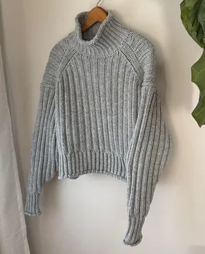 H&M Gray Crop Chunky Cable Knit Wool Blend Turtleneck Sweater thumbnail 4