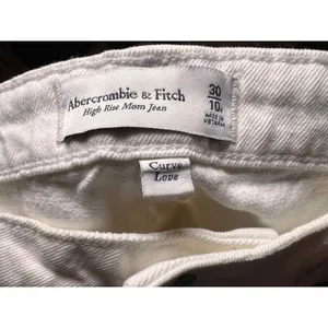 Abercrombie & Fitch High Rise Mom Jean Curve Love White Distressed Ripped 30/10R thumbnail 11