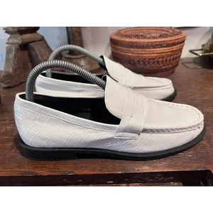 Steve Madden Goodman White Croc Embossed Penny Loafers Size 8.5 thumbnail 3