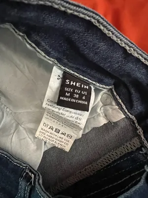 Shein Dark Wash High-Waisted Flare Jeans thumbnail 5