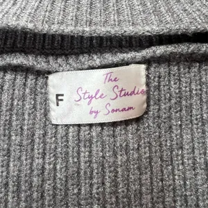 Turtleneck
Sweater‎ Topper Gray Size undefined thumbnail 2