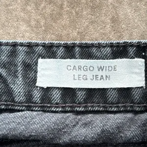 Cotton On cargo wide leg jean. 30”inseam. Color- black. Size- 2 thumbnail 5