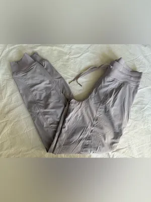Lululemon Dance Studio Mid-Rise Jogger 7/8 Length in Lavender Purple Size 4 thumbnail 12