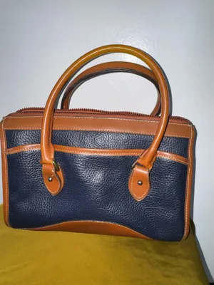 Vintage Dooney & Bourke All Weather Leather Satchel Unlined. thumbnail 2
