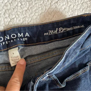 Women'S Sonoma Mid Rise, Boot Cut Dark Wash Jeans Size 6 thumbnail 4