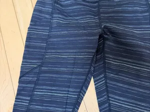 Lululemon Pace Rival Crop leggings in the Cyber Stripe Naval Blue Black Size 8 thumbnail 4