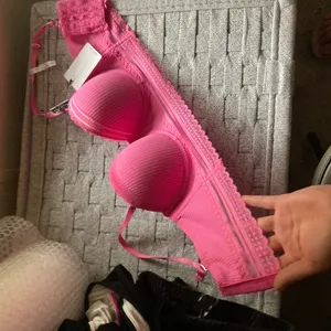 Pink Lace Bra Top Size 34C thumbnail 8