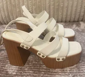 Forever 21 Chunky Heels Block Faux Leather thumbnail 1