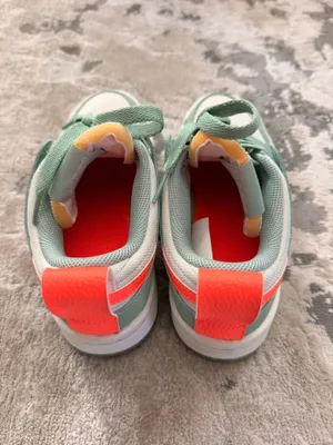 Nike Women’s Dunk Low Sneakers thumbnail 5