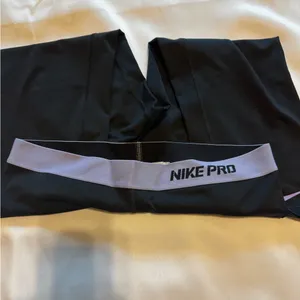 Nike Black Performance Leggings thumbnail 3