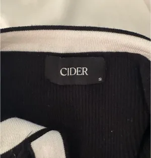 Cider Black Top Tank thumbnail 3