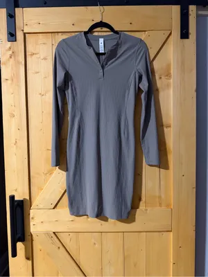 Lululemon All Aligned Ribbed Long-Sleeve Henley Dress Size 6 Gray- EUC thumbnail 2
