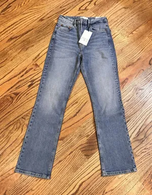 NWT‎ Zara Stove Pipe Jeans Womens US 4 Light Wash High Rise Straight Leg Denim thumbnail 1