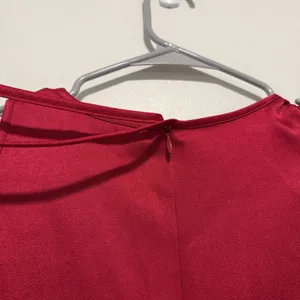MaxMara NWT Satin Red Cut-Out Cap Sleeve Cold Shoulder Mini Dress Size 2‎ thumbnail 4