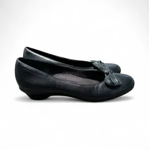 Munro Women’s Size 10 Black Leather Bow Ballet Flats Low Heel Comfort Shoes thumbnail 3