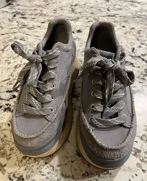 Shoes thumbnail 2